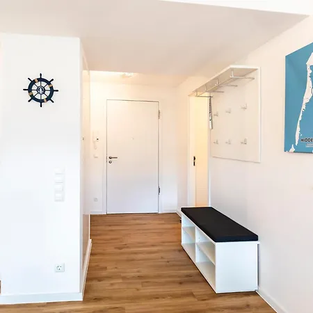Apartment Prora - Familienfreundliche Ferienwohnung mit Balkon, Waschmaschine, Trockner und Gemeinschaftssauna - Dünenheide 2,1 Binz